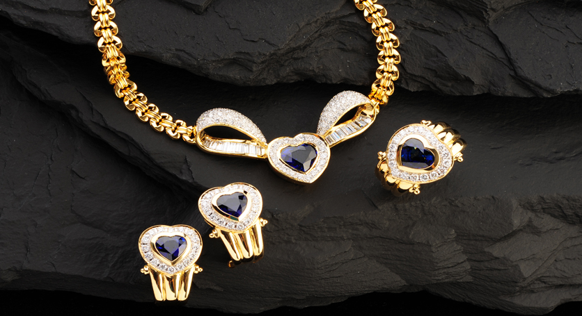 18K Yellow Gold with Sapphire and Diamond Set