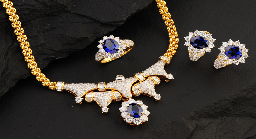 18K Yellow Gold with Sapphire and Diamond Set