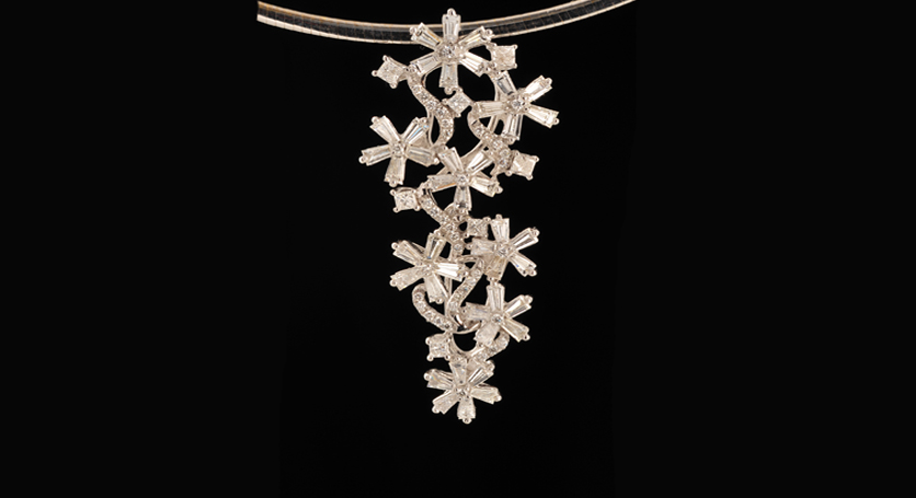 18K White Gold with Diamond Pendant