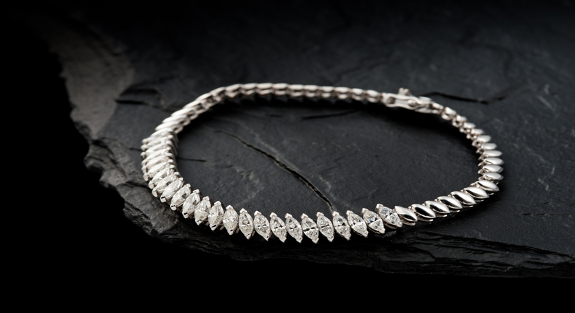 18K White Gold with Diamond Bracelet