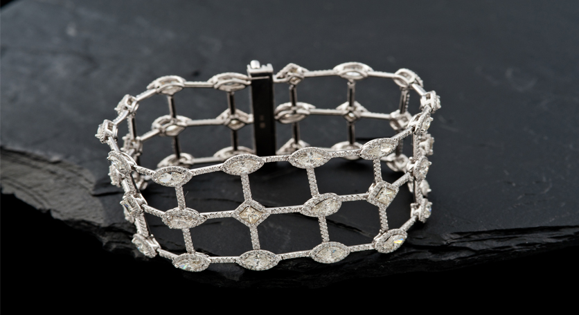 18K White Gold with Diamond Bracelet