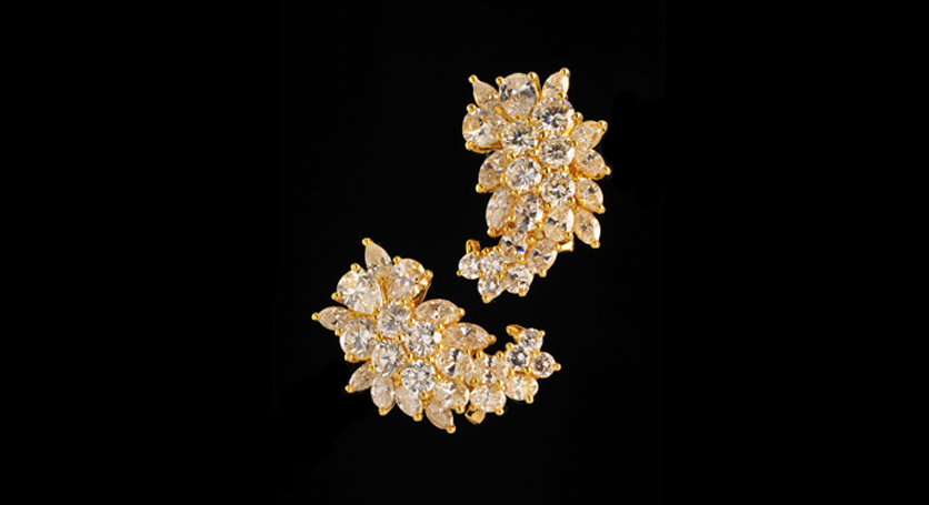 18K Yellow Gold with Diamond Earring