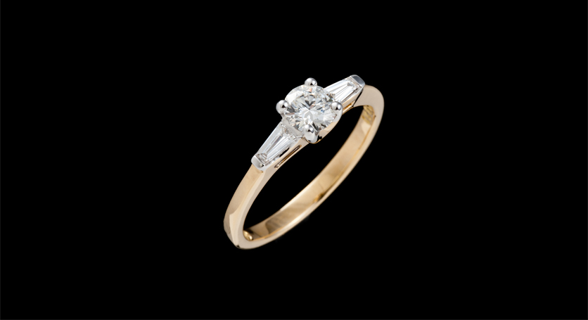 18K Yellow Gold with Diamond Ring
