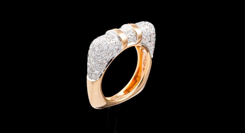 18K Yellow Gold with Diamond Ring