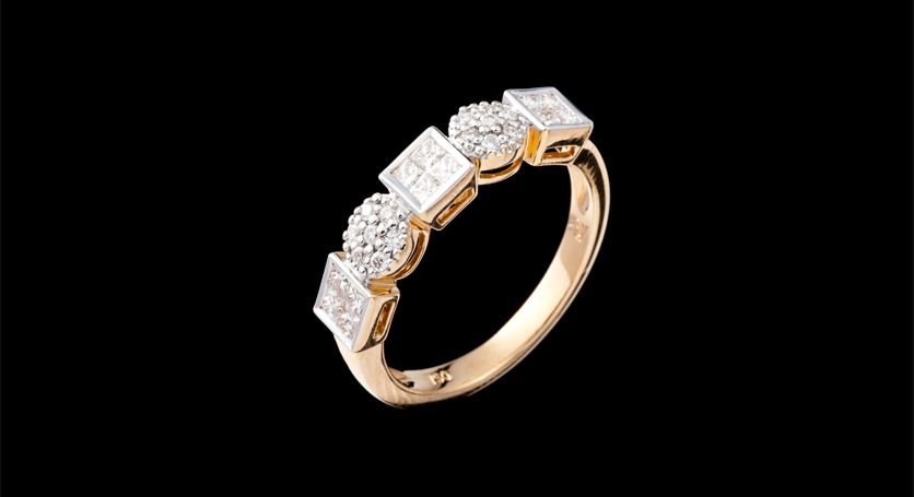 18K Yellow Gold with Diamond Ring