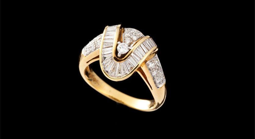18K Yellow Gold with Diamond Ring