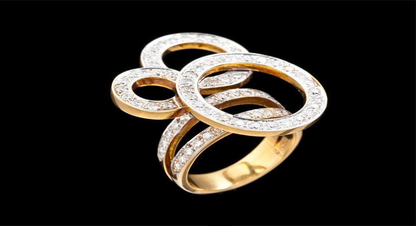 18K Yellow Gold with Diamond Ring